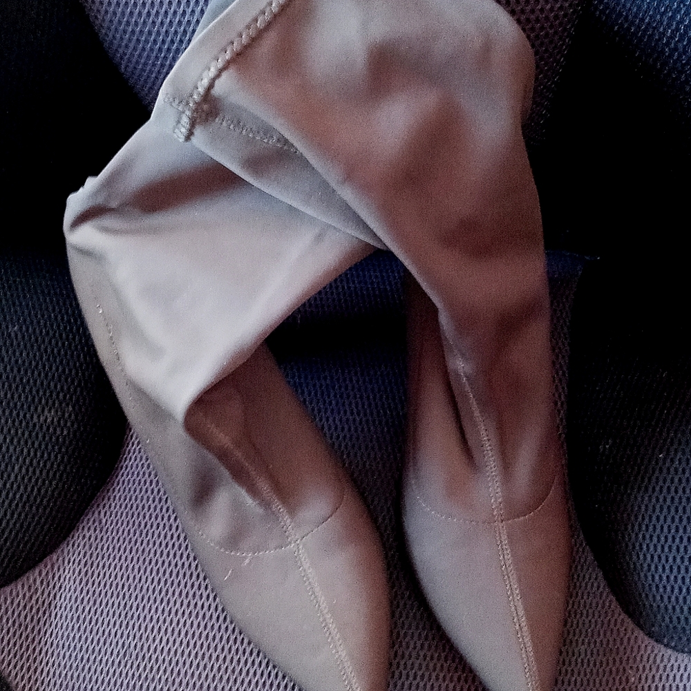 Cape Robbin satin feel army green boots size 9 4 inch heel